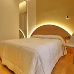 Dea Rome Suites