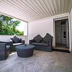 White Veio Lodge