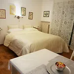 Minohouse Vatican View