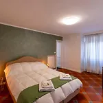 Parlamento Luxury Apartment
