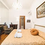 Domus Trastevere 900