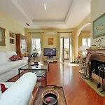 3V Luxury Apartment By Hili