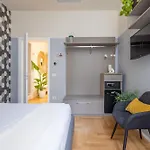 Suites Romae Rex