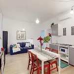 New Japan Trastevere Apartment