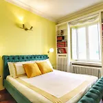 Large And Charming Apartment In Trastevere By Yourhost