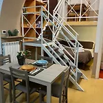 Planny Guest House - Castro Pretorio