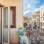 Adelante Apartment