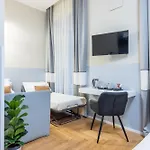 Suites Romae Rex