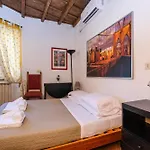Trastevere Characteristic Roman Home