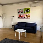 Moderno Bilocale Con Terrazzo