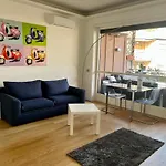 Moderno Bilocale Con Terrazzo