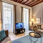Farnese Suites