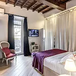 Farnese Suites