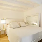 Farnese Enchanting Apartment By Romeloft
