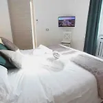 St.Peter Station Holiday Apartment