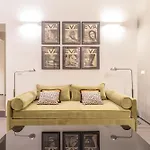 Spanish Steps Deluxe Apartment