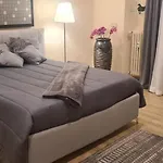 Gallia 60 Guest House