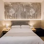 Casa Mirabilia