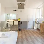 Central Charm Near Piazza Navona - Cozy Loft For 2