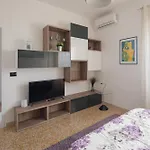 Happy Domus Roma Porta Maggiore Flat Near Termini Station