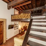 Historical Loft At Campo De Fiori