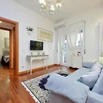 S. Peter 2 - Apartment With Garden -50M From Metro
