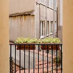Via Francesco Crispi Private Apartment