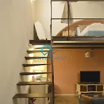 Shabby Loft In Colosseum
