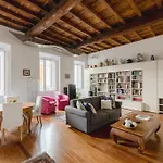 Giusi Trevi Apartment