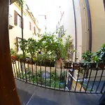 Charme De Rome Vatican Apartment