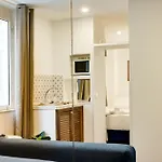 Clavdia Mini Flat