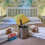 Good Vibes Rome Comfort And Quality