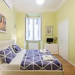 Luxury Three Bedrooms Flat In Roma Center
