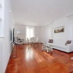 Elegant And Spacious Apartment, Vespasiano 9