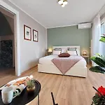 Terrace Mariu Apartment