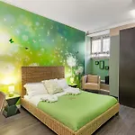 Green Butterfly House Holiday