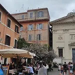 Central Apartment In Trastevere