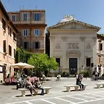 Central Apartment In Trastevere