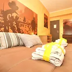 Movie Home Guesthouse