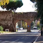 Porta Metronia Apartment