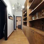 Vatican Flat Cozy With Private Court