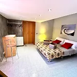 Romuhouse Economy Apartment Metro B
