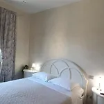Palms House