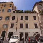 Costaguti 36 Apartment