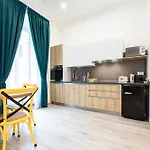 Trastevere Exclusive Three Bedroom Apartment - Top Collection
