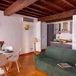 Pantheon Luxury House - Zeno 28