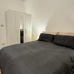 Pietra Apartment 2 , Colosseo