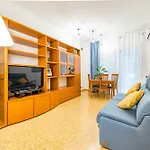 Iolanda Fine & Spacious Flat