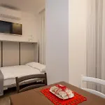 Many Days Apartments