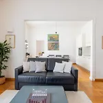 Domus Giulia
